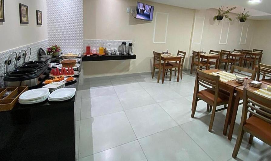 Pousada Dubai Hotel Итабуна Екстериор снимка